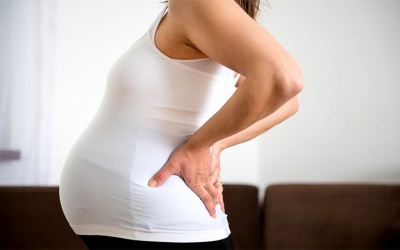 Vì sao phụ nữ mang thai thường bị đau lưng và đau vùng chậu?