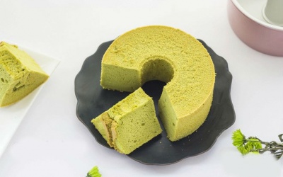Làm ngay bánh bông lan matcha ngọt dịu chào tuần mới