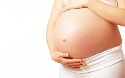 Đàn ông cũng có thể mang thai nhờ công nghệ cấy ghép tử cung 