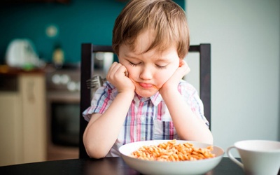 5 lý do thường gặp khiến trẻ biếng ăn, ăn không ngon miệng 