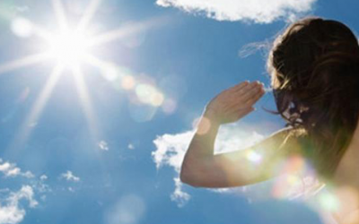 Bảo vệ da khỏi tia cực tím bằng cách nào?