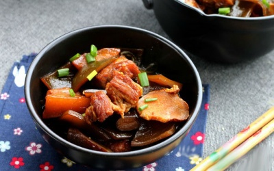 Thịt ba chỉ kho rong biển