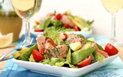 Salad cá hồi ngon và đủ chất dinh dưỡng