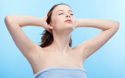 Cách tự nhiên giúp làm sáng và mềm da vùng dưới cánh tay