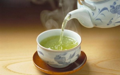 Uống một tách trà nóng mỗi ngày giảm nguy cơ bị tăng nhãn áp