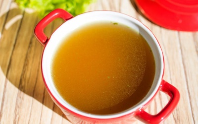 Cách nấu nước hầm xương giàu dinh dưỡng, thơm ngon đậm đà