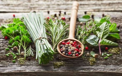 6 loại gia vị, thảo mộc giúp làm sạch gan tự nhiên