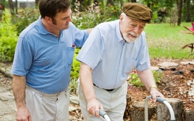 Bổ sung vitamin D và calci không giúp ngăn ngừa gãy xương ở người lớn tuổi?