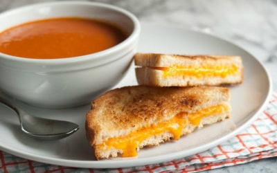 Bữa sáng nhanh gọn với món bánh sandwich kẹp phô mai