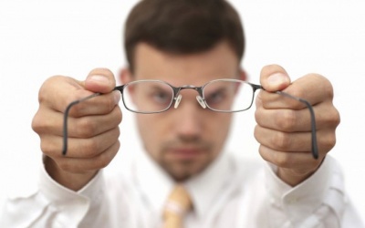 Video: Cách cải thiện thị lực khi đọc sách, hoặc làm việc nhiều với máy tính?