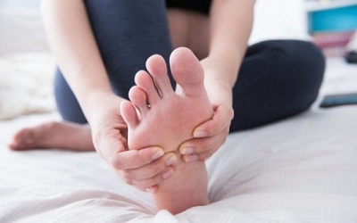 Bị hội chứng chân không yên có điều trị được không?