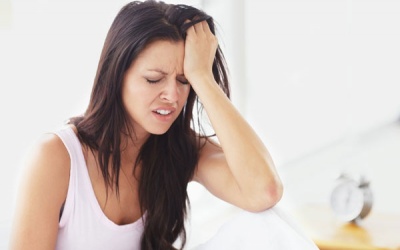 Ngồi lâu, đứng dậy bị choáng là triệu chứng của bệnh gì?