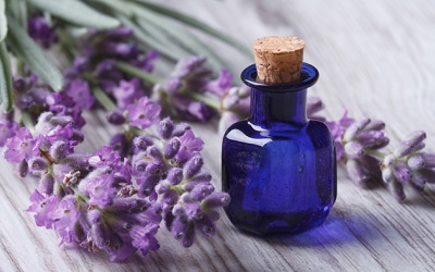 Cách sử dụng 6 tinh dầu dễ tìm để trị ho nhanh chóng