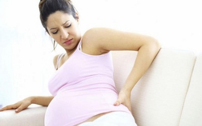 Có dấu hiệu chuyển dạ sớm, sinh non, bà bầu nên làm gì?