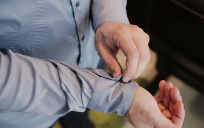 Vài lời khuyên giúp người bệnh Parkinson mặc quần áo dễ dàng hơn