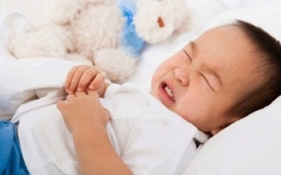 Trẻ rối loạn tiêu hóa do không dung nạp lactose