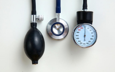 Những dấu hiệu cảnh báo tăng huyết áp ít người biết
