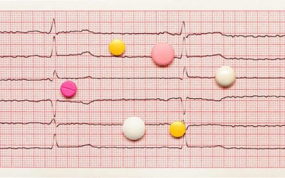 So sánh hai loại thuốc chống đông máu cho người bệnh rối loạn nhịp tim