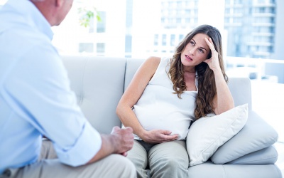 Bà bầu bị buồn nôn, mệt mỏi, đau lưng, ợ nóng: Nên làm gì?