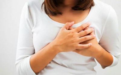 Tim đập nhanh ở phụ nữ tuổi tiền mãn kinh điều trị thế nào?