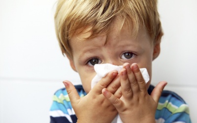 Trẻ bị ho có đờm nên kiêng ăn gì?