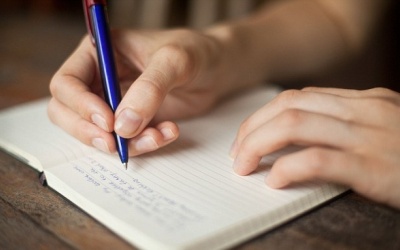 Run cả 2 tay khi còn nhỏ là bệnh gì? Chữa trị thế nào?