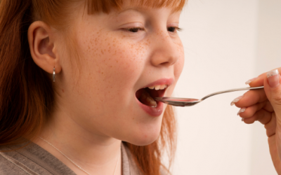 Dùng mật ong trị ho cho trẻ: Cần lưu ý gì? 