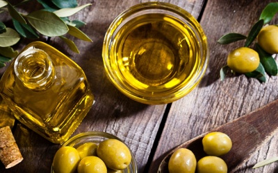 Ngoài nấu ăn, đây là 9 cách sử dụng khác của dầu olive