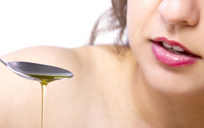 Chỉ dẫn nhanh súc miệng với dầu để bảo vệ răng chắc khỏe