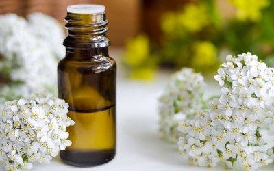 Có nên dùng tinh dầu khi bị giãn tĩnh mạch?