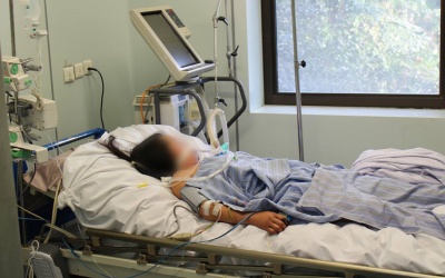 Sốt cao kèm tiêu chảy, người phụ nữ nguy kịch vì viêm não mô cầu