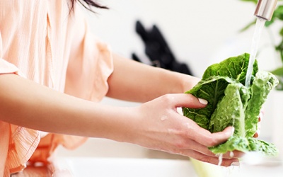 Những điều nên và không nên làm khi rửa rau củ quả