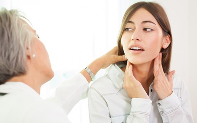 7 thói quen có hại cho tuyến giáp bạn nên bỏ ngay