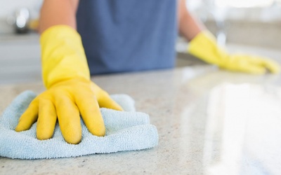 Mẹo vặt cho những người chỉ có thời gian dọn nhà vào buổi tối