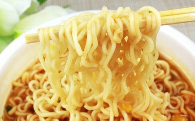 Những lý do khiến bạn từ bỏ mì ăn liền ngay và luôn