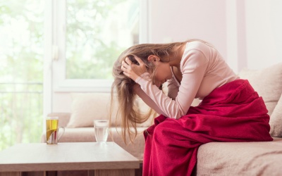 Những cách tự nhiên giúp bạn đối phó với chứng đau nửa đầu