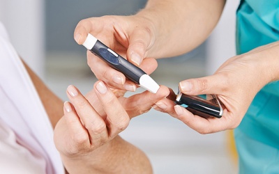 Đường máu lúc đói 6,5 mmol/L có nên dùng thêm Glutex để hạ đường huyết?