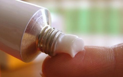 Dùng thuốc giảm đau tại chỗ có ảnh hưởng đến dạ dày không?