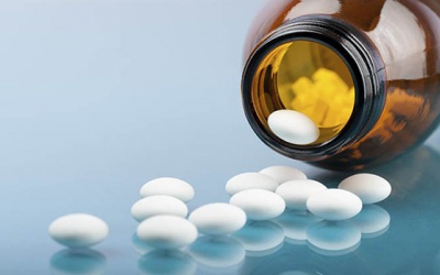 Uống thuốc điều trị Parkinson 1 tháng nhưng run tăng hơn phải làm sao?