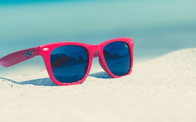 Làm sao chọn kính râm giúp bảo vệ mắt khỏi nắng Hè?