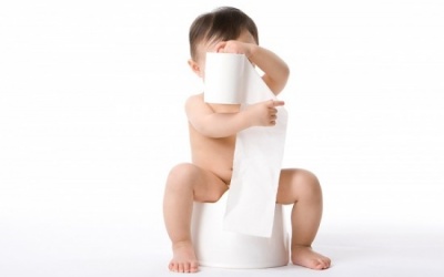 Trẻ em táo bón hại gì? Ăn vào không ị nghĩa là ngấm phân?