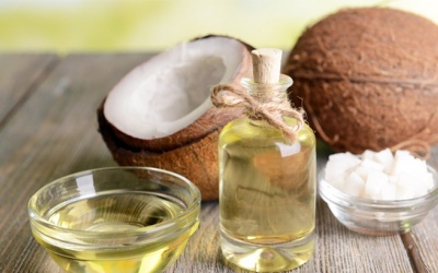 Dùng dầu dừa có giúp giảm lượng cholesterol không?