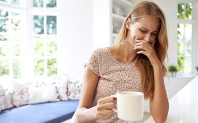 Thường xuyên buồn nôn: Do nguyên nhân nào?