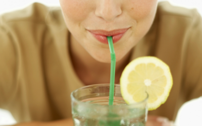 Có nên uống nước chanh khi bị trào ngược acid?