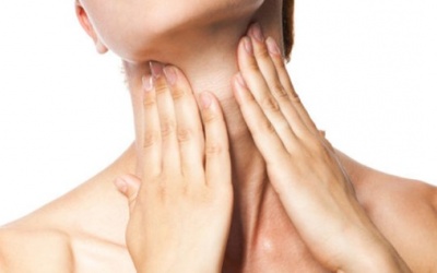 Cải thiện viêm họng do thời tiết bằng những cách này