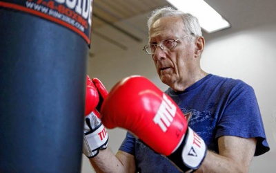 Kiểm soát bệnh Parkinson dễ dàng nhờ chăm tập boxing