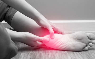 Những dấu hiệu bất thường ở bàn chân cảnh báo 6 bệnh nguy hiểm