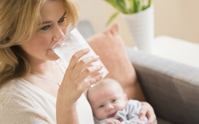 5 thức uống lợi sữa phụ nữ sau sinh nên bổ sung ngay