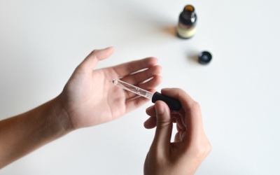 Các loại tinh dầu giúp giảm triệu chứng run tay chân 