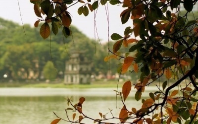 Bắc Bộ tạnh ráo, Trung Bộ mưa dông